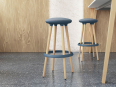 Deskissimo - Tabouret haut pieds bois BUMP avec repose pieds