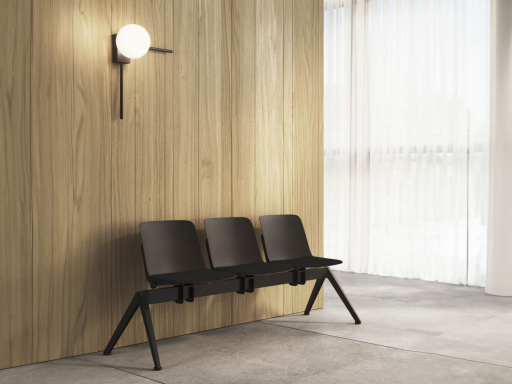 Banc d'attente pour 2 à 5 places BOW en polypropylène et assise tapissée, fabrication espagnole