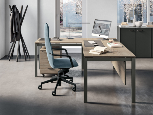 Bureau de direction design avec retour, fabriqué en Italie