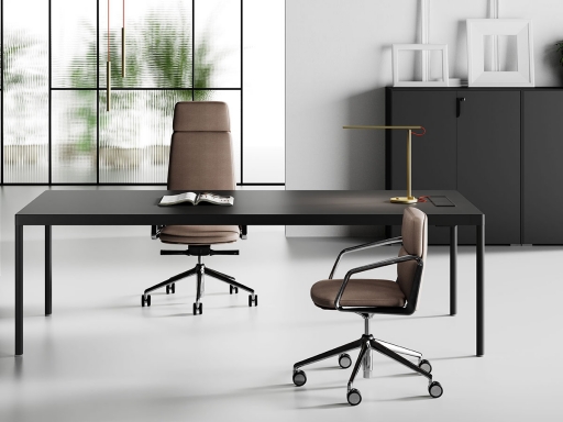 Bureau de direction noir, design, fabriqué en Italie