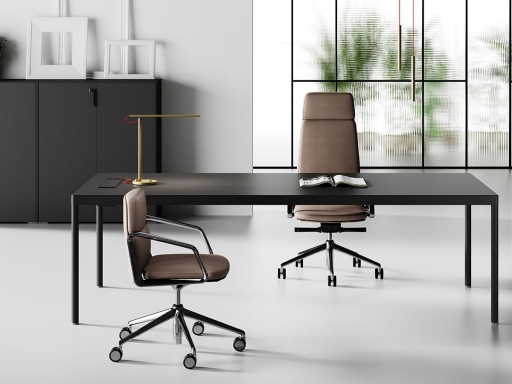 Bureau de direction noir, design, fabriqué en Italie