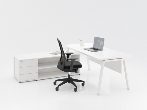 Bureau contemporain en angle avec rangement à tiroirs