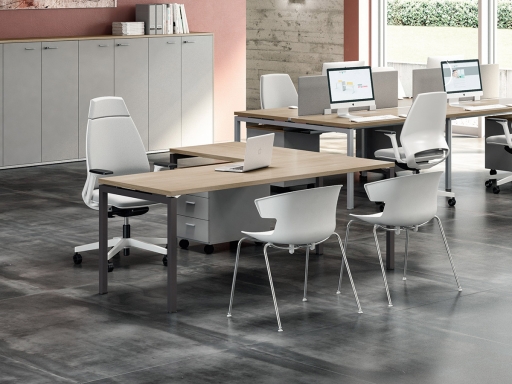 Bureau contemporain avec retour secrétaire pratique