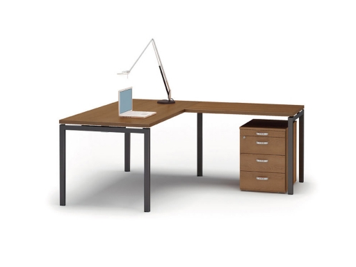 Bureau contemporain avec retour secrétaire pratique