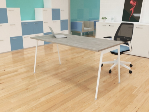 Bureau individuel contemporain pieds trapèzes