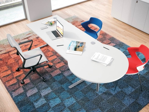 Bureau individuel avec extension de convivialité