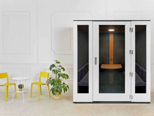 Cabine acoustique avec banquettes design pour 2 personnes , fabrication européenne