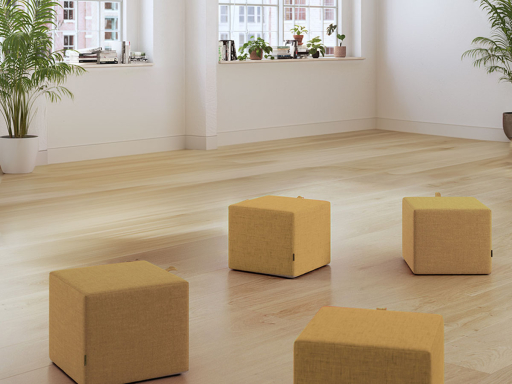 Pouf carré en tissu BEJA, fabriqué en Espagne