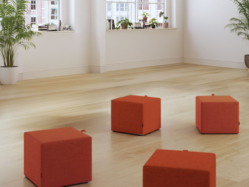 Pouf carré en tissu BEJA, fabriqué en Espagne