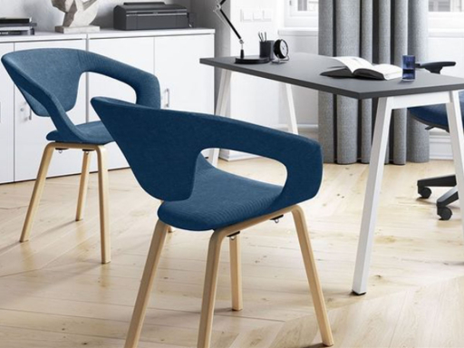 Lot de 2 chaises en tissu SIGNE pieds bois, fabriqué en Espagne