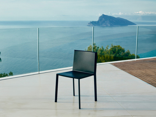 Lot de 4 chaises polyvalentes AVILA indoor/outdoor, fabrication espagnole