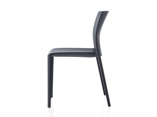 Lot de chaises pratiques indoor/outdoor