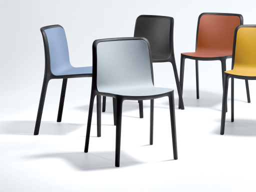 Lot de 4 chaises design intérieur / extérieur pas chère