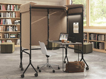 Collection de cloisons sur roulettes avec table pliante K-POD, fabrication espagnole