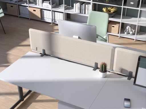 Cloisonnette frontale acoustique pour bureau en bench PLAY