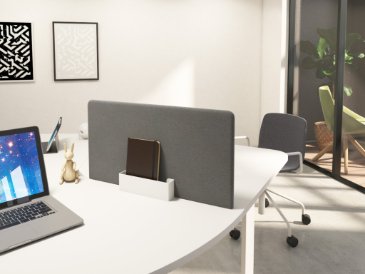 Cloisonnette acoustique autoportante pour bench INDEX