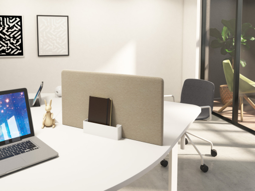 Cloisonnette acoustique autoportante pour bench INDEX