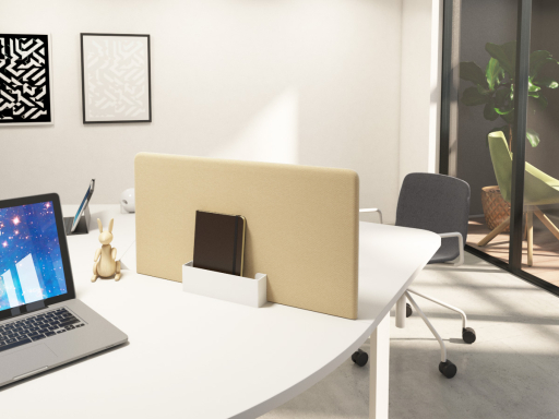 Cloisonnette acoustique autoportante pour bench INDEX