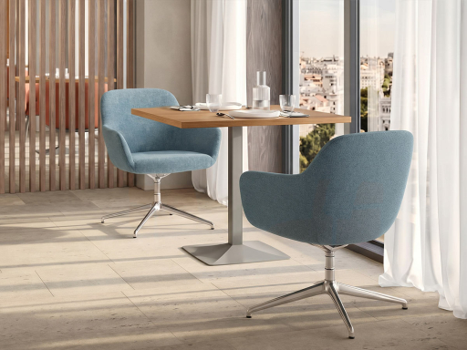 Fauteuil lounge ESTEL avec base pyramidale design, fabriqué en Italie