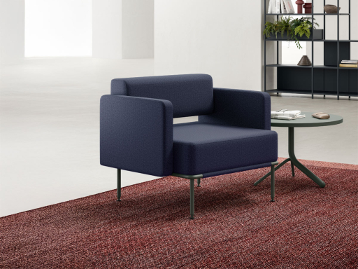 Chauffeuse ASKET pour espace lounge en tissu, fabriqué en Italie