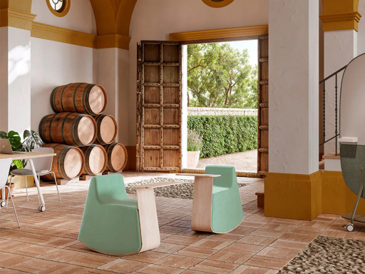 Pouf à bascule avec tablette auxiliaire DOKI, fabriqué en Espagne