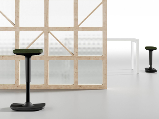 Tabouret giratoire et basculant ergonomique avec réglable en hauteur GROOVY, fabrication italienne