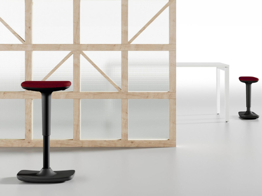 Tabouret giratoire et basculant ergonomique avec réglable en hauteur GROOVY, fabrication italienne