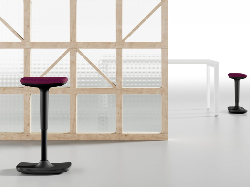 Tabouret giratoire et basculant ergonomique avec réglable en hauteur GROOVY, fabrication italienne