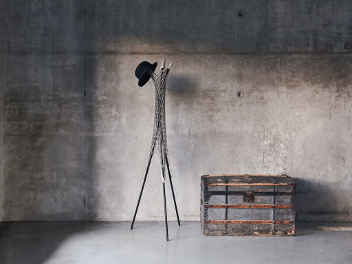 Porte-manteau en métal et cuir design, fabriqué en Italie
