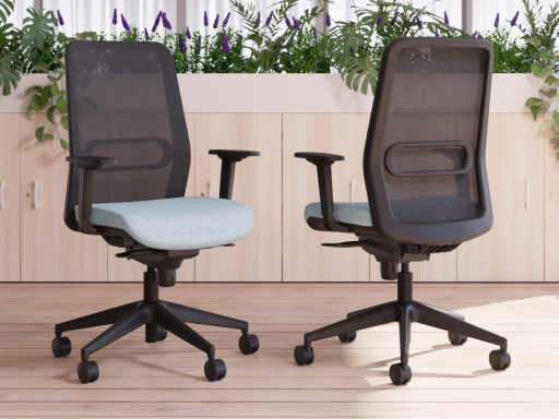 Siège de bureau avec dossier résille et structure noire, made in Spain