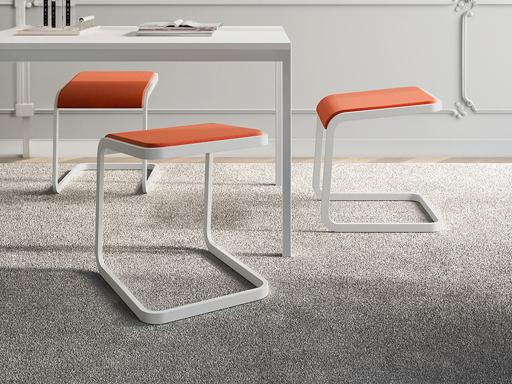 Tabouret ergonomique bas pour coworking