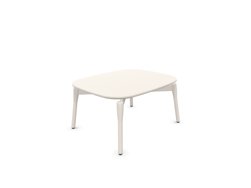 Table basse design en bois teinté