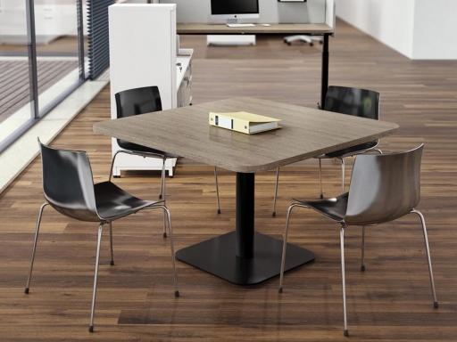 Table carrée KELSO avec angles arrondis, fabriqué en italie