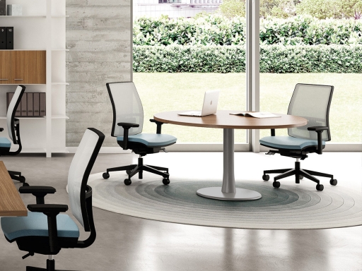 Table de réunion ronde pratique