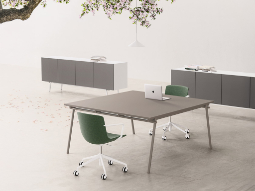 Table de réunion carrée GLID, fabriqué en Italie