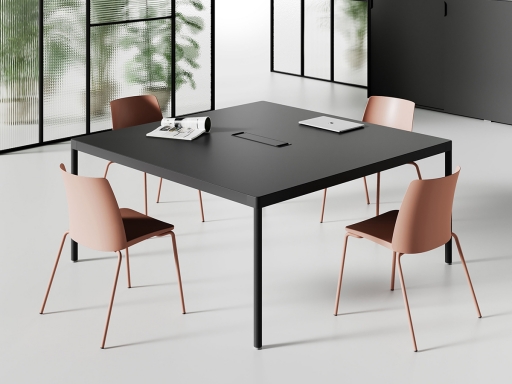 Table de réunion contemporaine avec passage de câbles